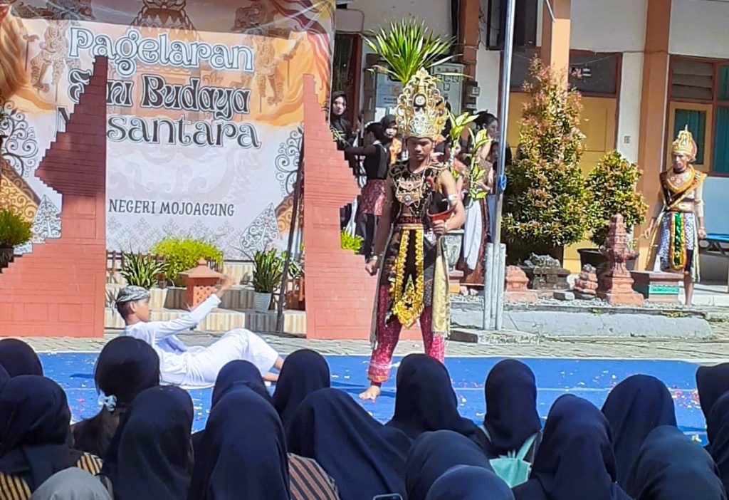 Salah lakon bertajuk "Ken Angrok dari Singasari"