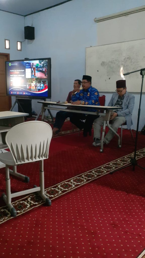 Pelatihan & Pendampingan Digitalisasi Informasi Sekolah