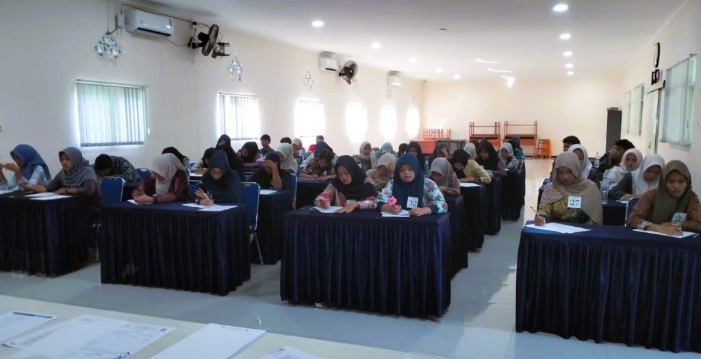 Suasana Lomba Cipta Puisi FLS3N 2026